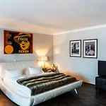 Otel Der Lippische Hof 4*